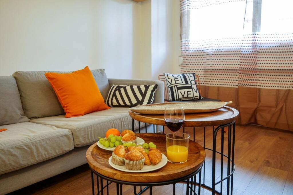 Stay U-Nique Apartments Lluca Barcellona Esterno foto