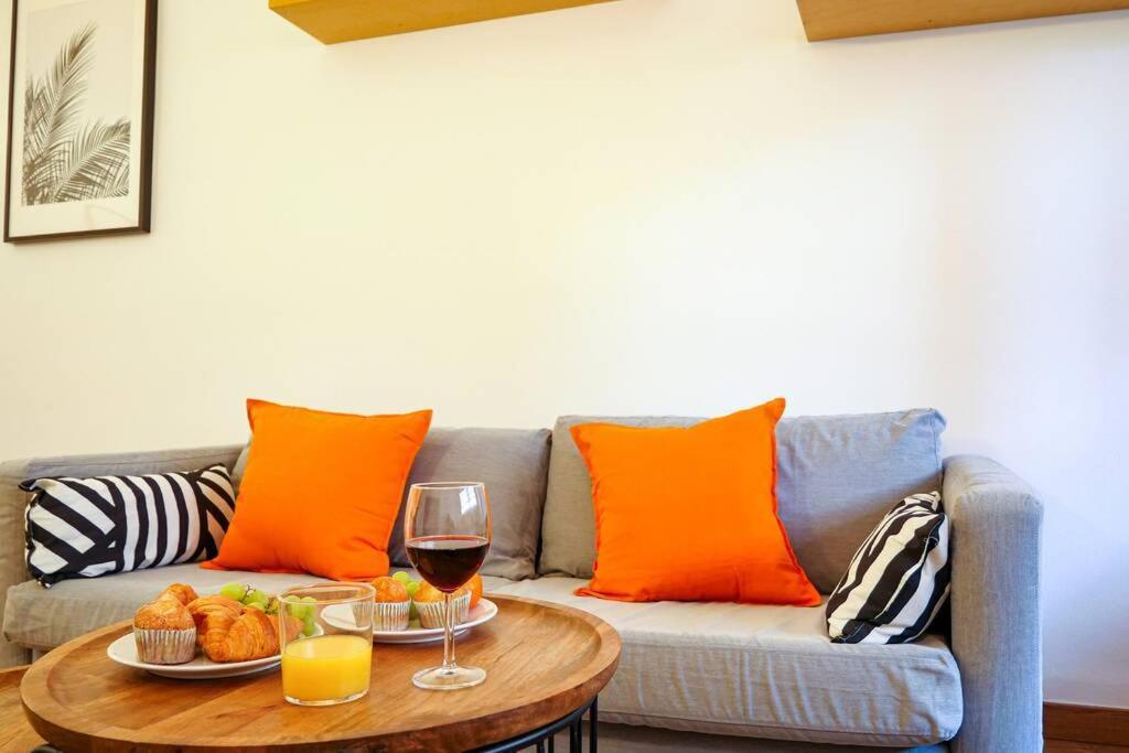 Stay U-Nique Apartments Lluca Barcellona Esterno foto