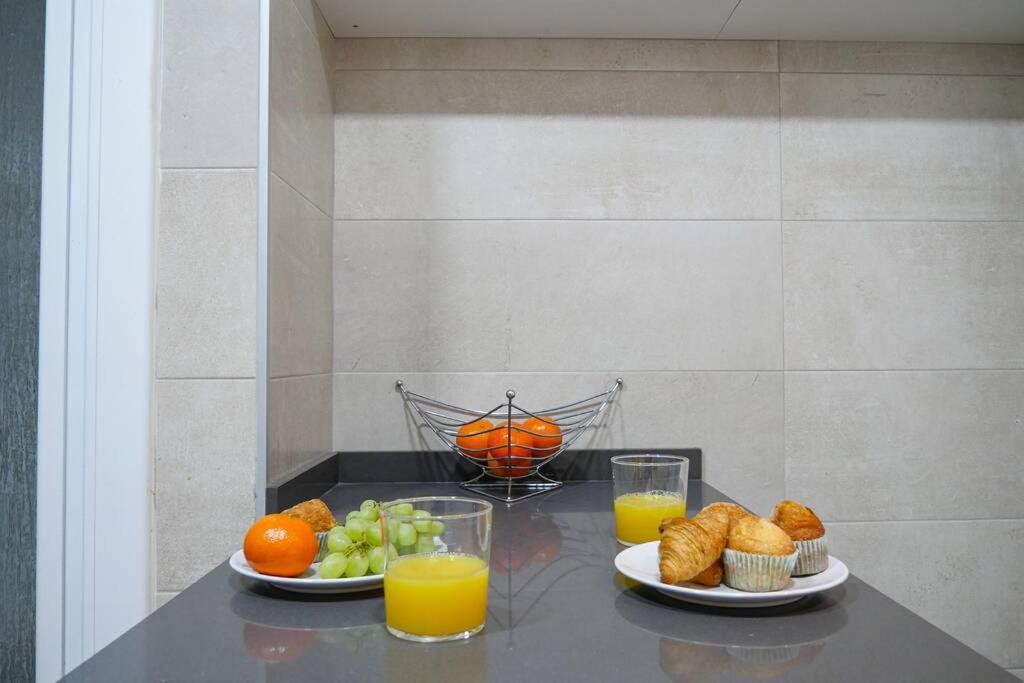 Stay U-Nique Apartments Lluca Barcellona Esterno foto
