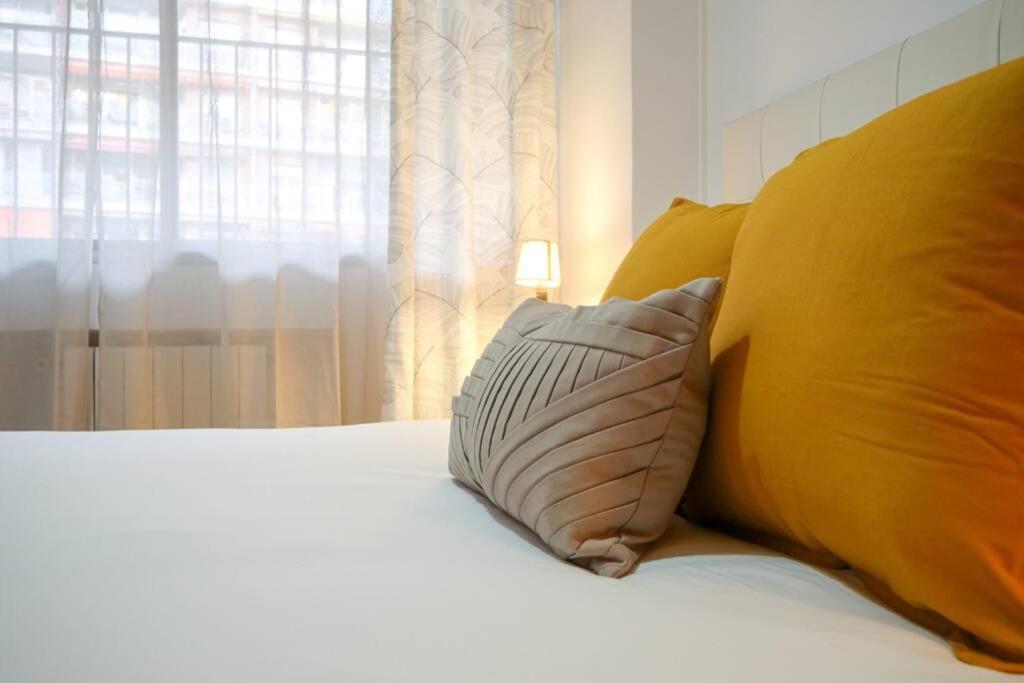 Stay U-Nique Apartments Lluca Barcellona Esterno foto