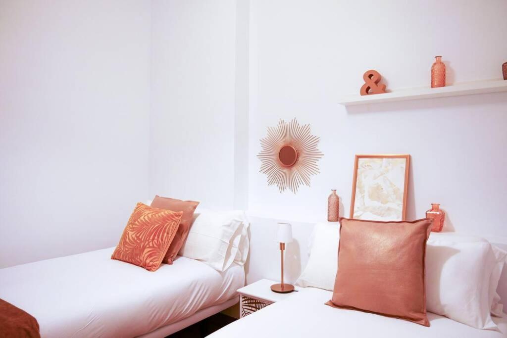 Stay U-Nique Apartments Lluca Barcellona Esterno foto